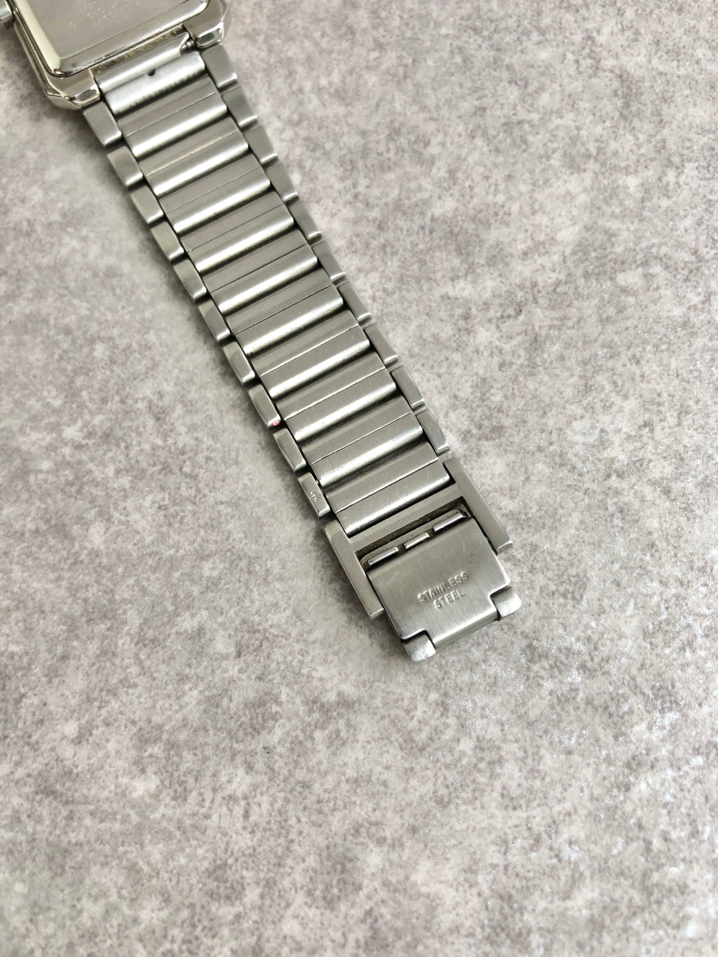 Yves Saint Laurent YSL Logo Watch Silver 5421-H04724Y Vintage 236tmu