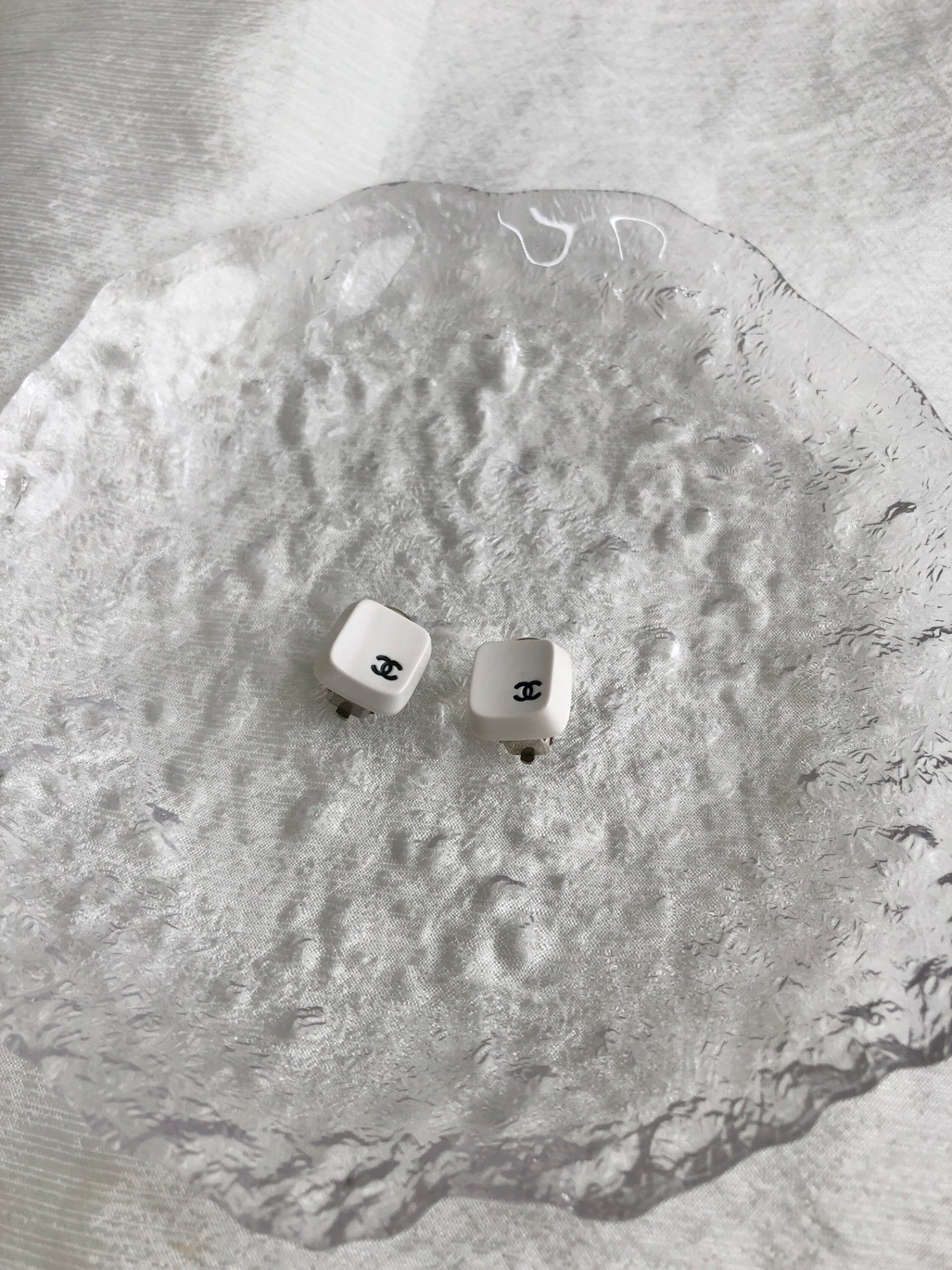 CHANEL Coco Mark Earrings White Vintage pfkb7h