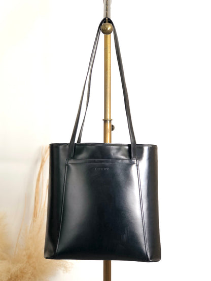 LOEWE Logo Embossed Shoulder bag Black Vintage pyktz8