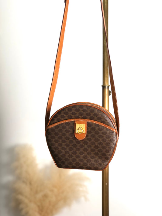 CELINE Macadam Gancini Round Shoulder bag Brown Vintage f76bfn