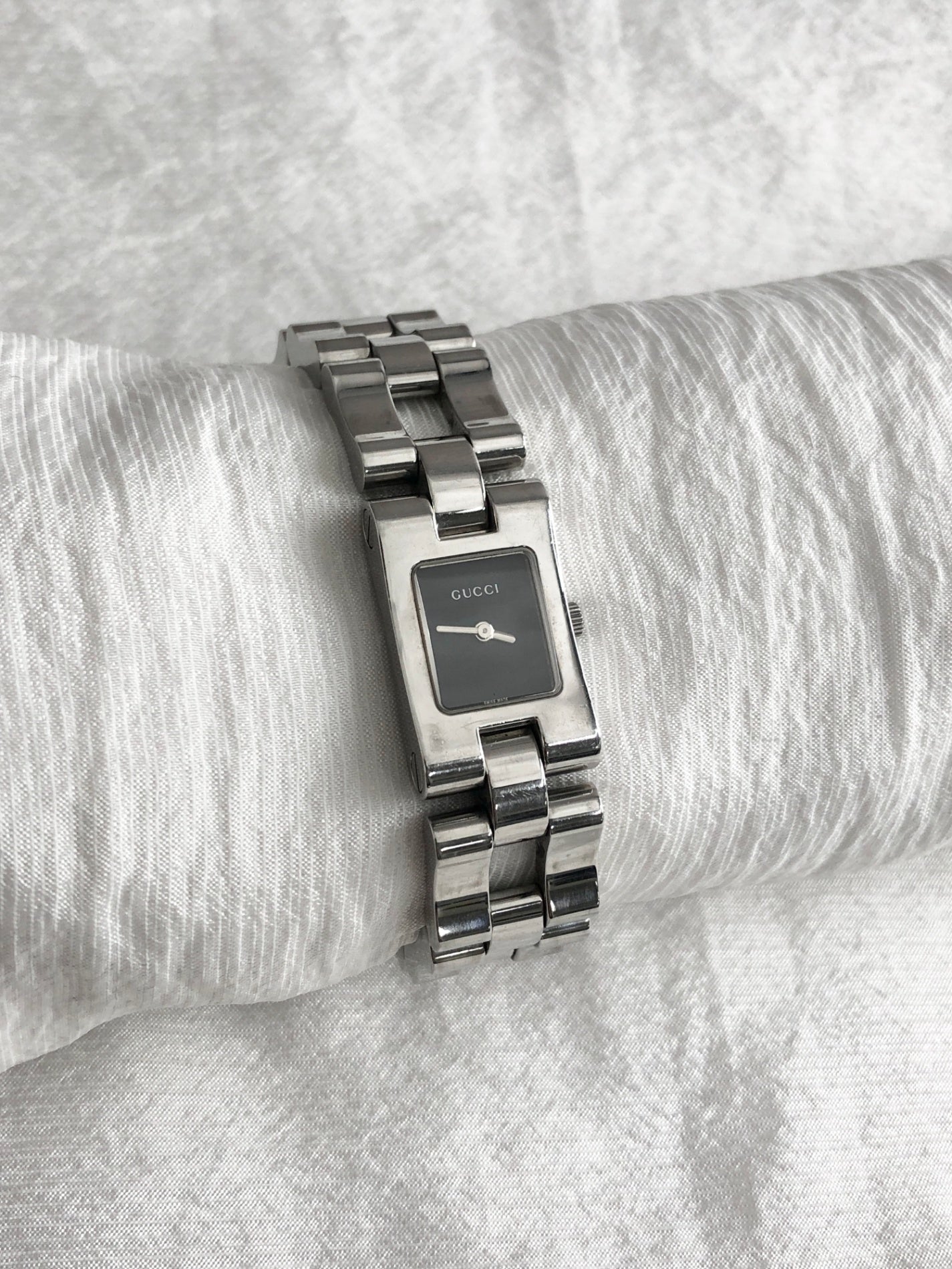 GUCCI Quartz Watch Silver 2305L Vintage njryxd