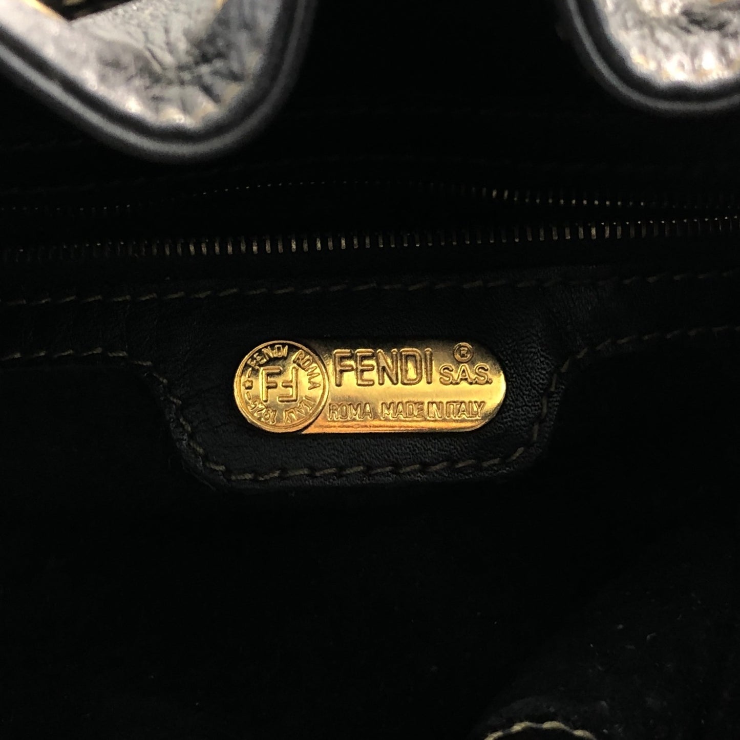 FENDI Logo Drawstring Shoulder bag Black Vintage 5bbkpm