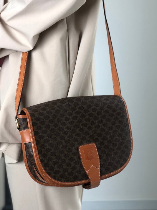 CELINE Macadam Blason Flap Shoulder bag Brown Vintage 2etvvm