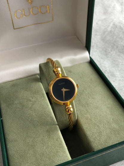 GUCCI Logo Bangle Quartz Watch Gold Vintage bzmjuk