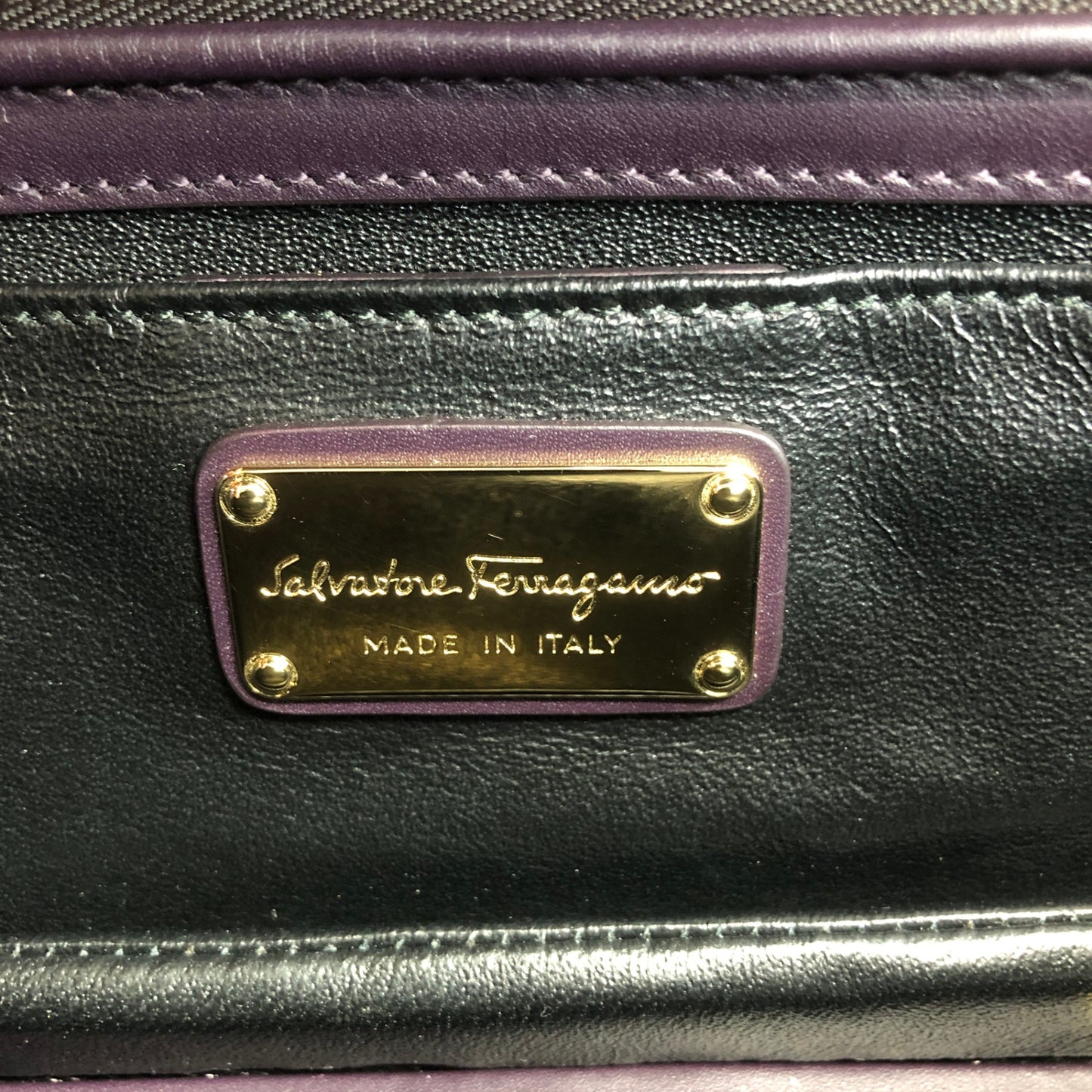 Salvatore Ferragamo Logo Chain Shoulder bag Purple Vintage 8yz4ne