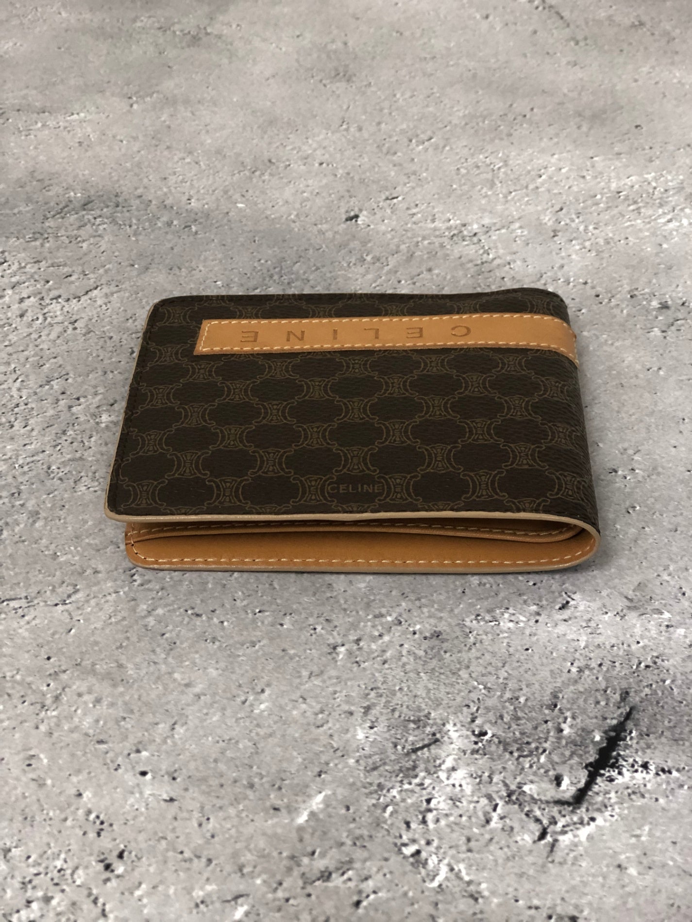 CELINE Macadam Blason Logo Folded Wallet Brown Vintage bvnn7k