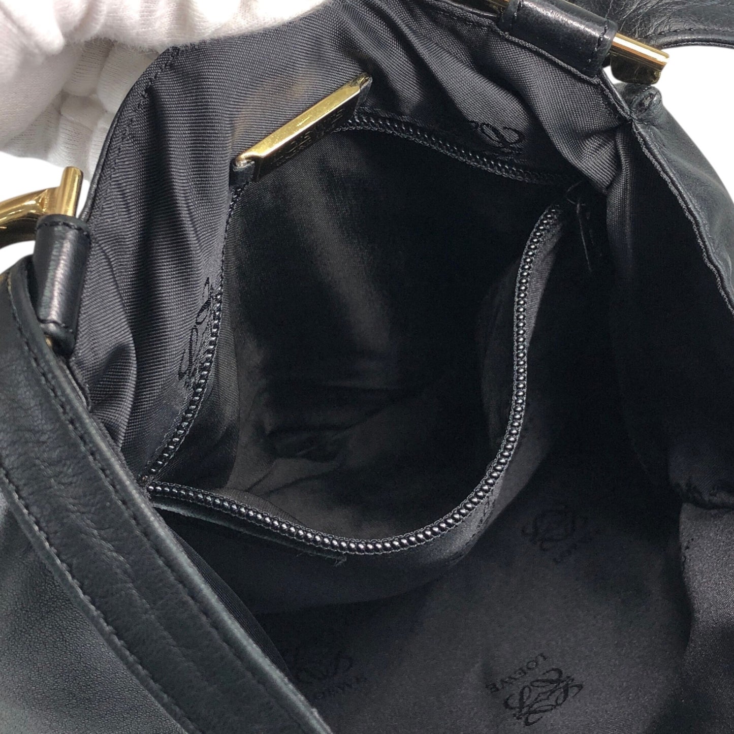 LOEWE Anagram Shoulder bag Black Vintage g6acrx