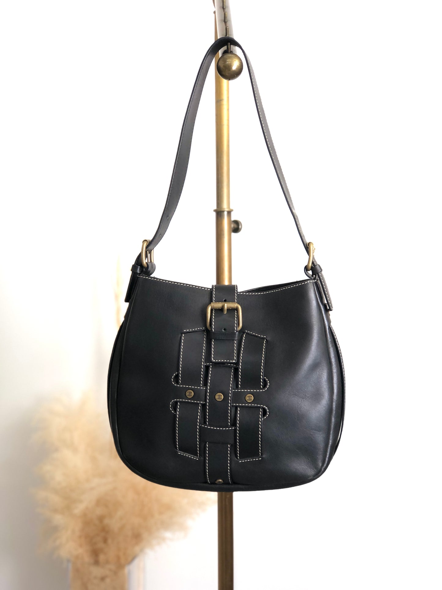 CELINE Front Buckle Shoulder bag Black Vintage f5ds3s