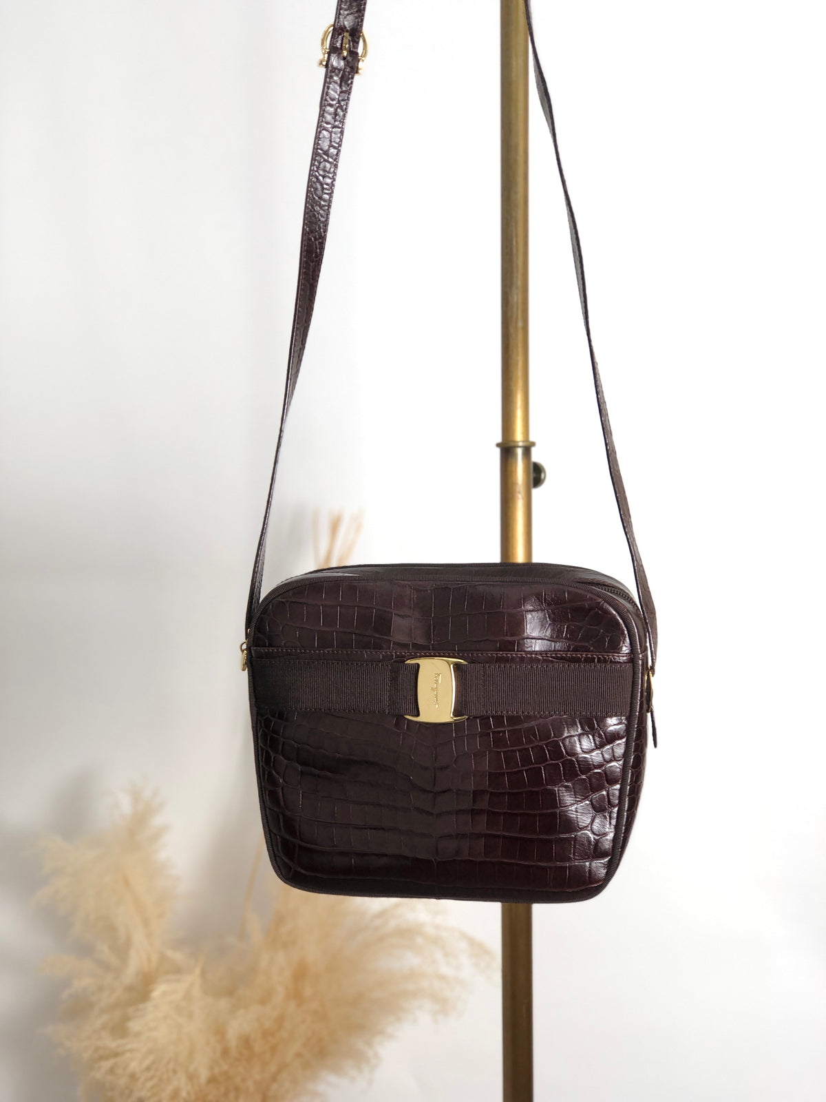 Salvatore Ferragamo Logo Shoulder bag Brown Vintage z3szbs