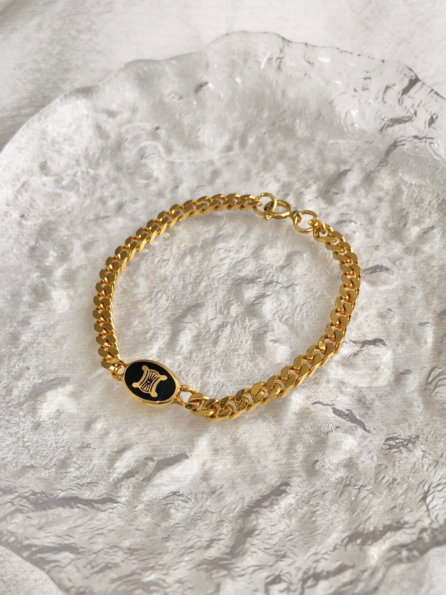 CELINE Triomphe Bracelet Gold Vintage 4efgar – VintageShop solo