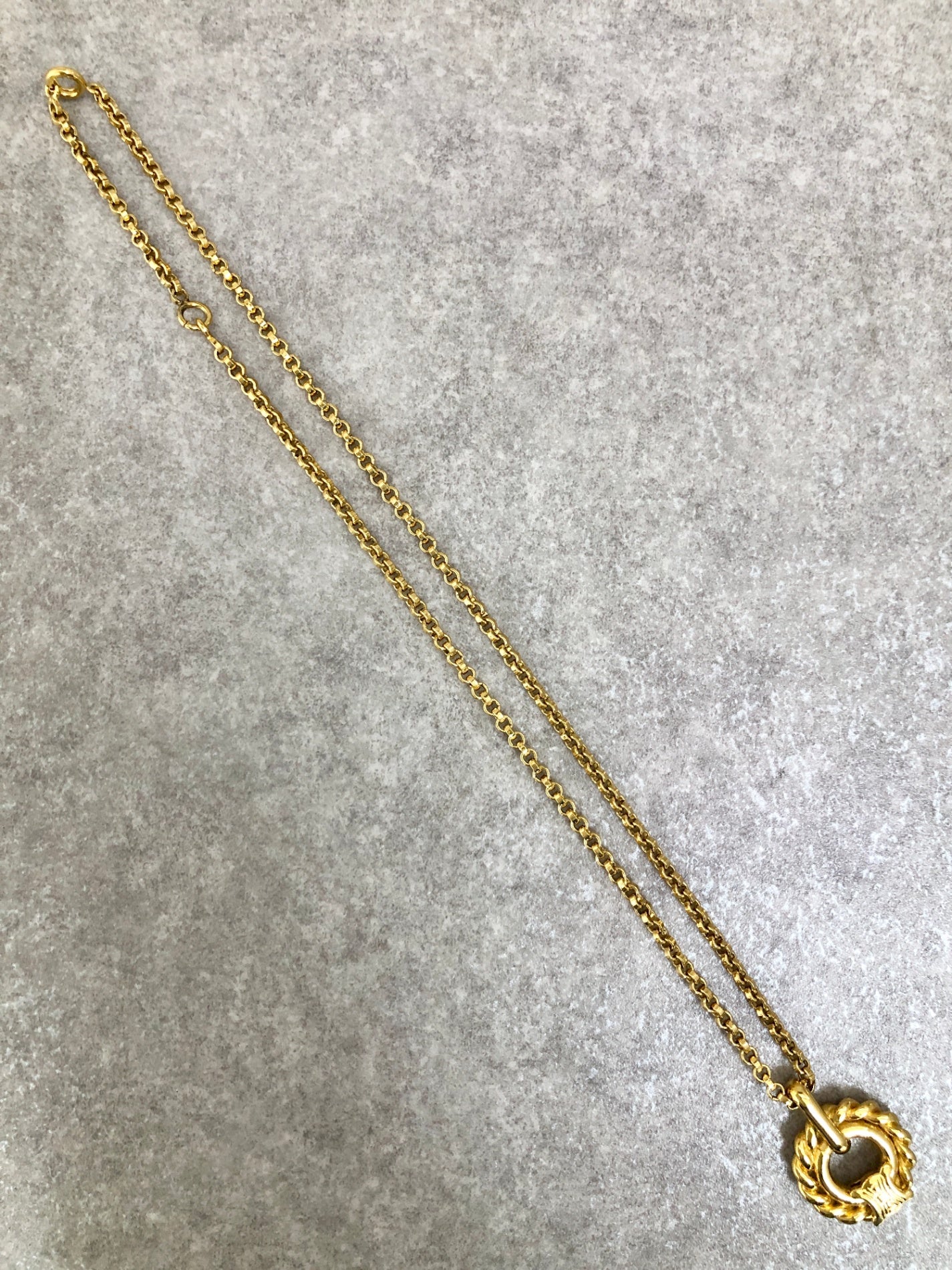 CELINE Blason Twist Necklace Gold Vintage fv36vi