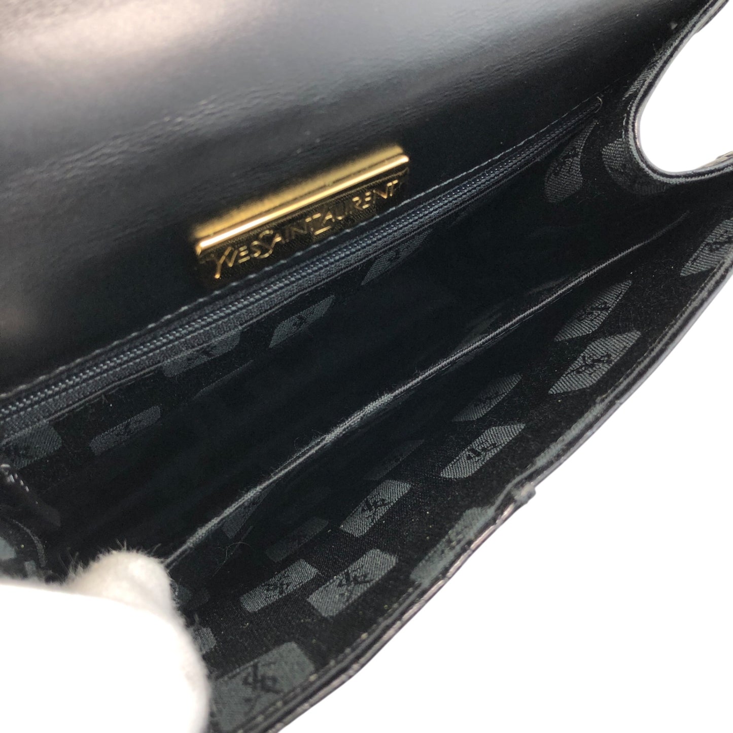 Yves Saint Laurent YSL Logo Charm Shoulder bag Black Vintage p7s3ib