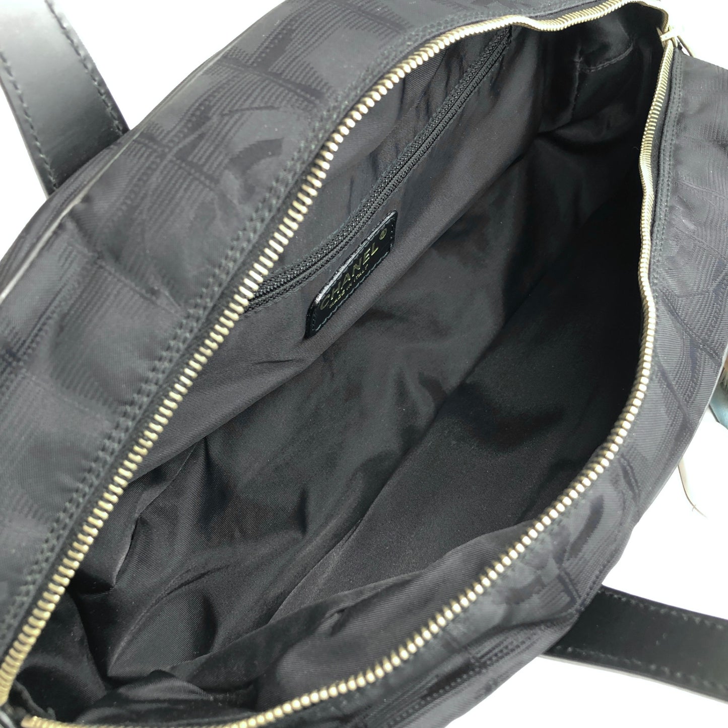 CHANEL New Travel Line Handbag Black Vintage x2dwvn
