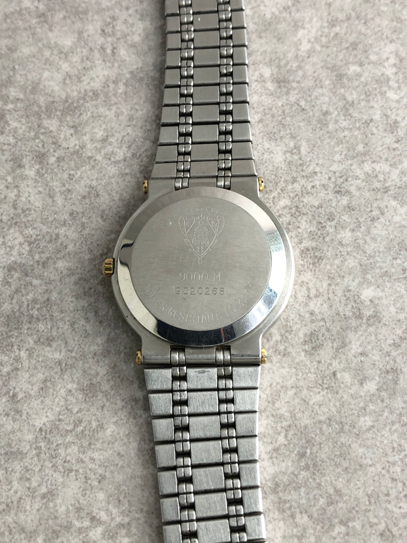 GUCCI Logo Quartz Watch Silver×Gold 9000M Vintage cevwsn