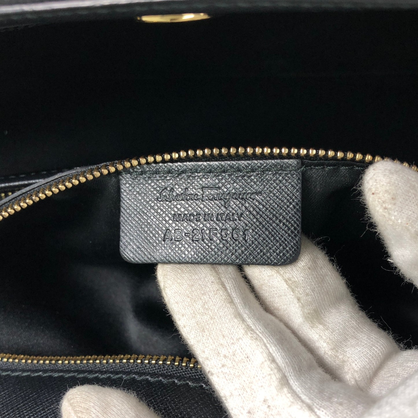 Salvatore Ferragamo Vala Ribbon Handbag Chain Shoulder bag Black Vintage 7fajd7