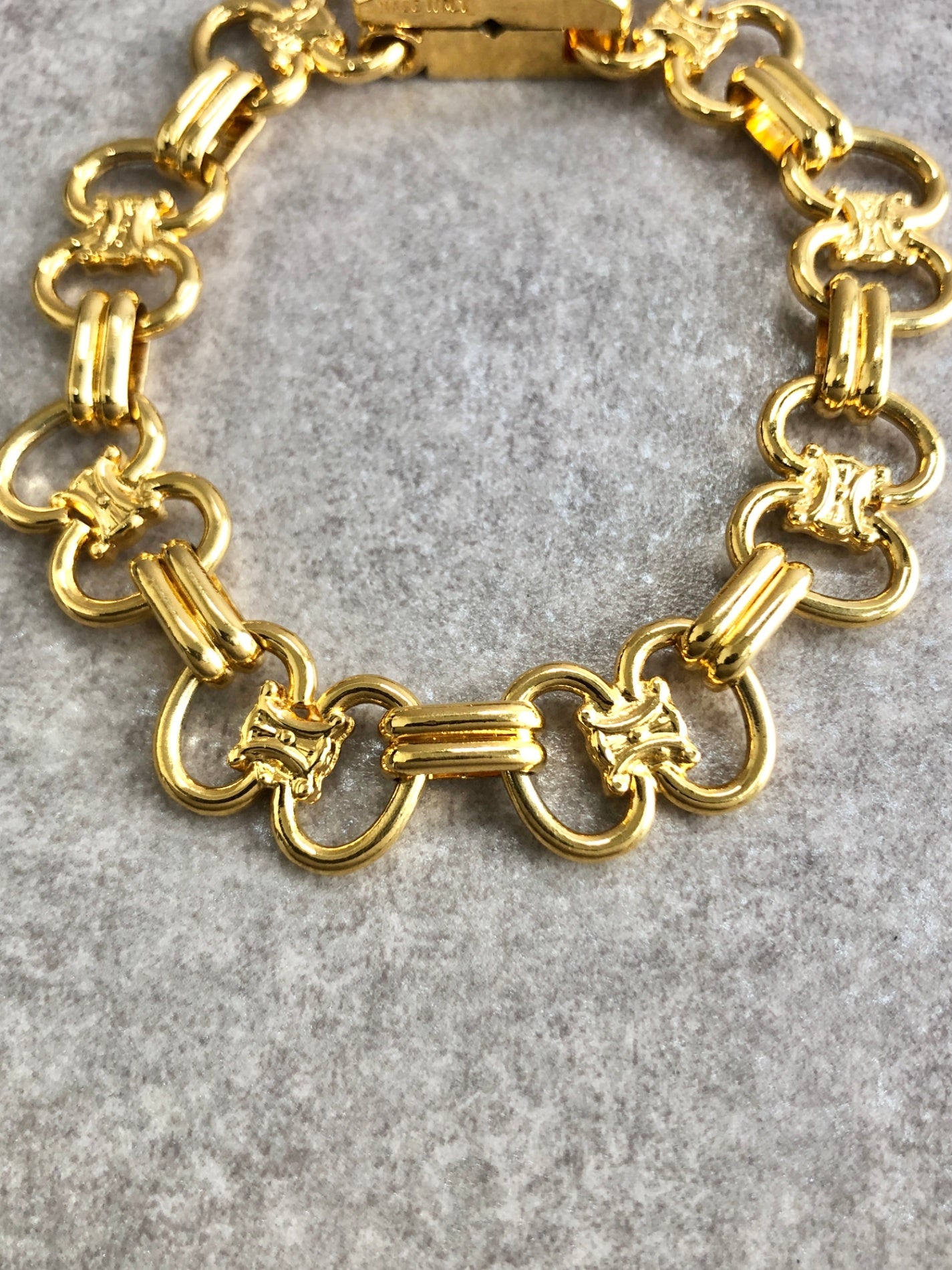 CELINE Triomphe Bracelet Gold Vintage vxnjir