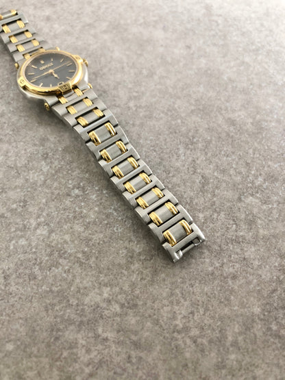 GUCCI Logo Quartz Watch Silver×Gold 9000L Vintage rttj33