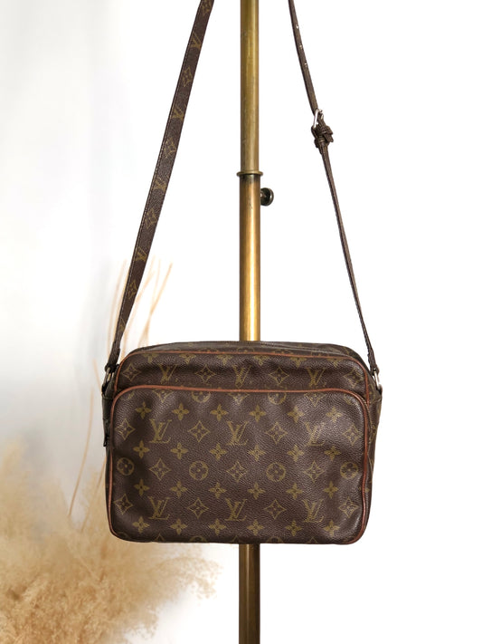 LOUIS VUITTON Monogram Shoulder bag Brown Vintage sawe4x