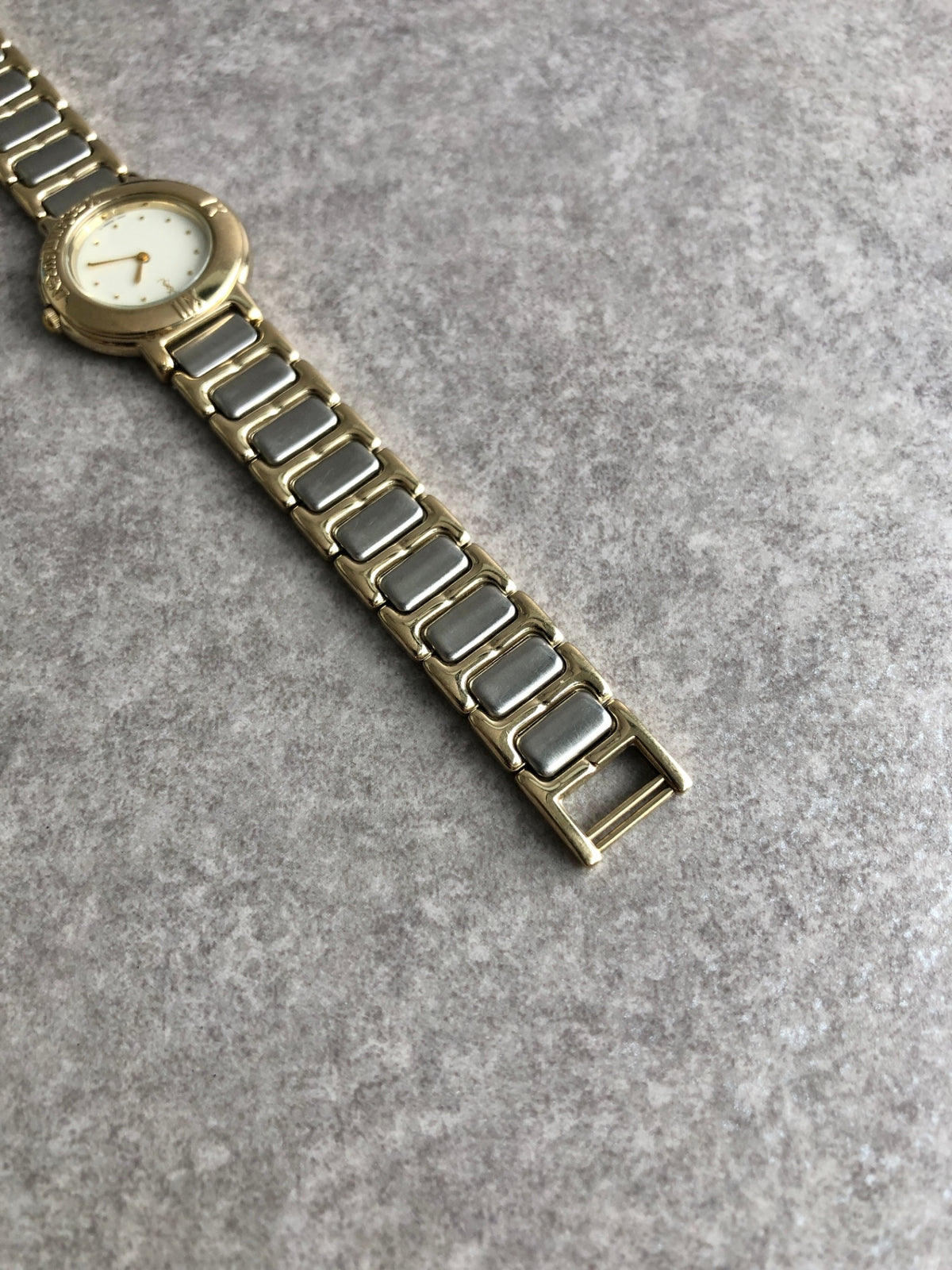 Yves Saint Laurent YSL Logo Quartz Watch Silver×Gold Vintage hjy4bn