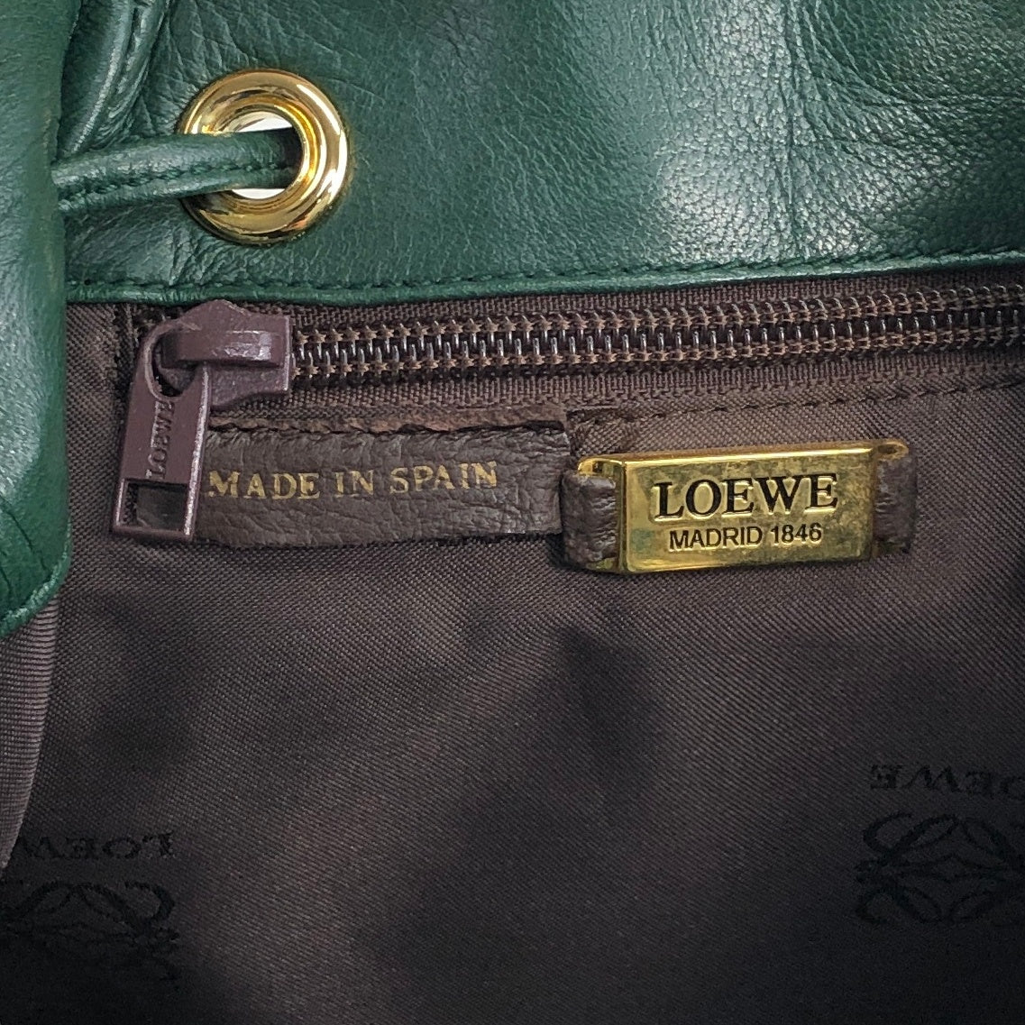 LOEWE Anagram Backpack Green Vintage vmjtjf