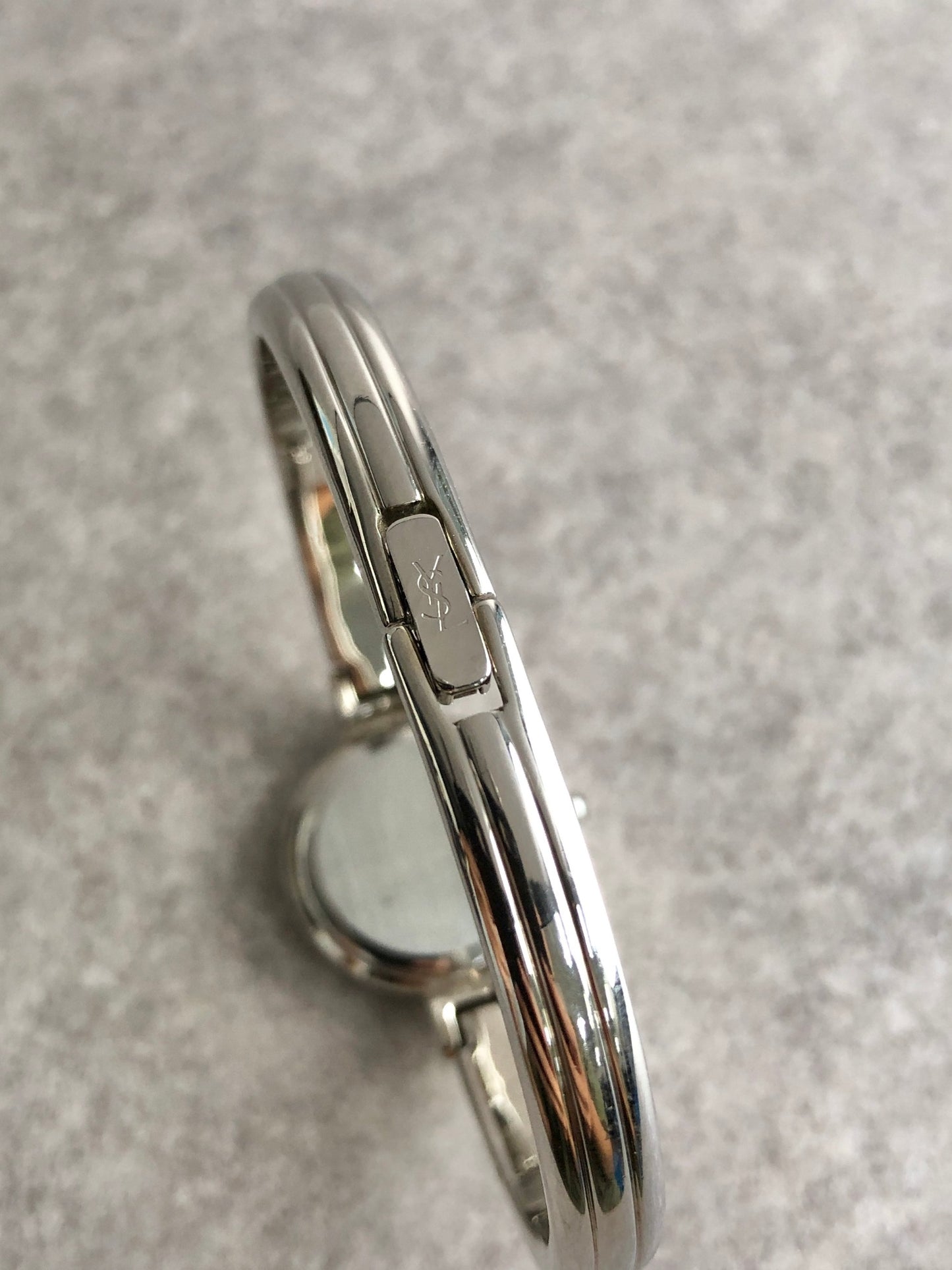 Yves Saint Laurent YSL Logo Quartz Watch Silver×Blue 5920-H15432 Vintage b3tud4