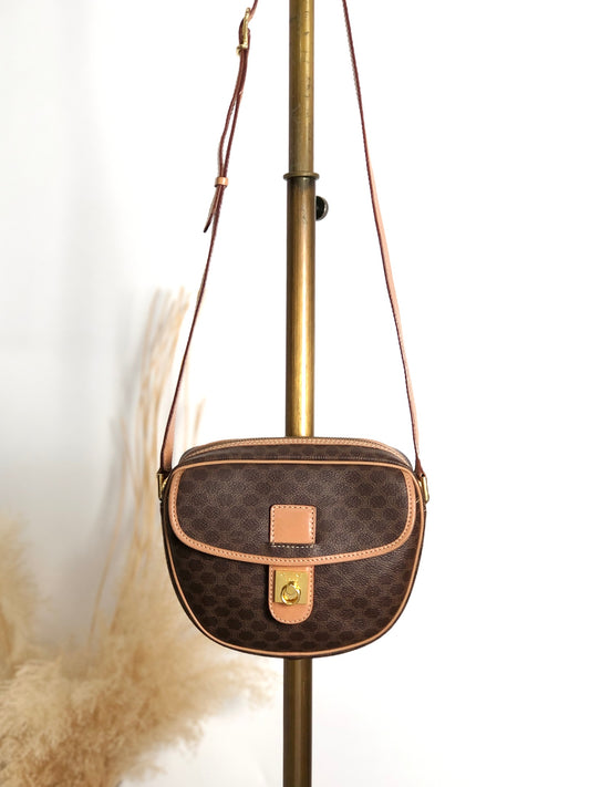 CELINE Macadam Gancini Shoulder bag Brown Vintage ymrfek