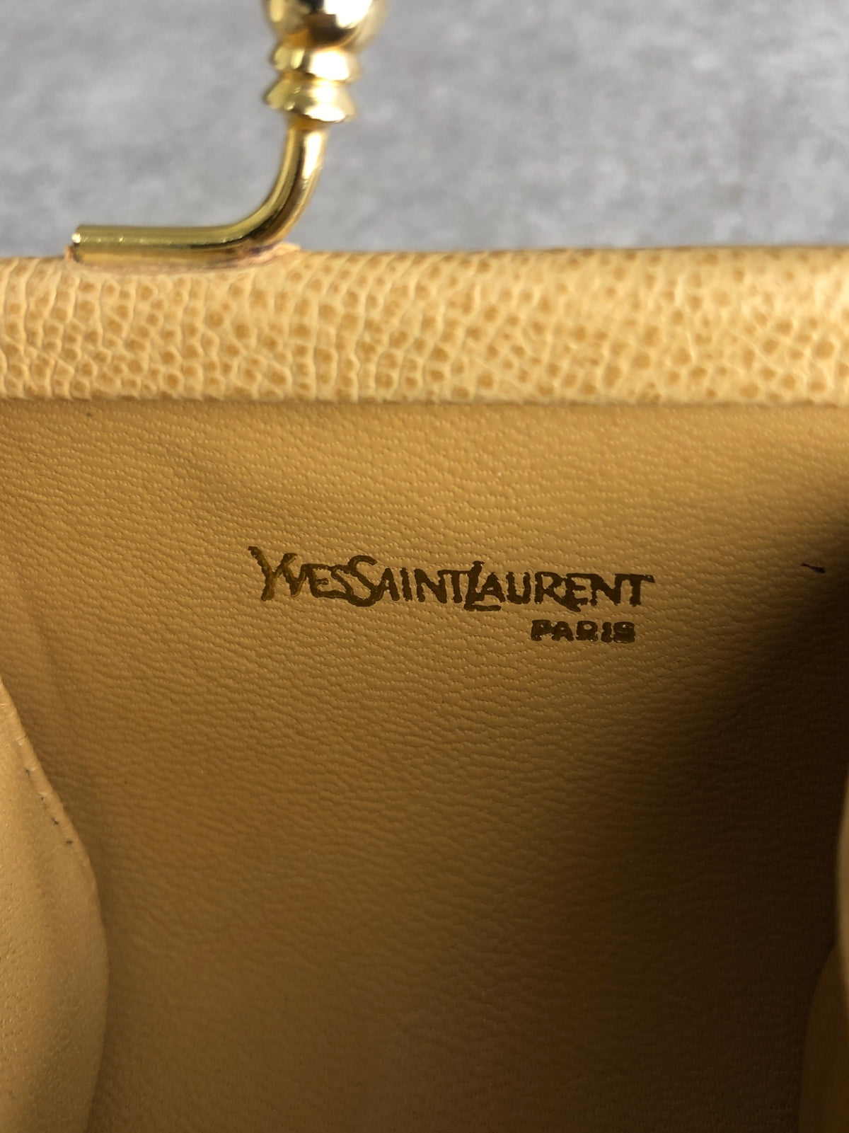 Yves Saint Laurent YSL Logo Metal Clasp Coin Purse Beige Vintage 6fj2nf