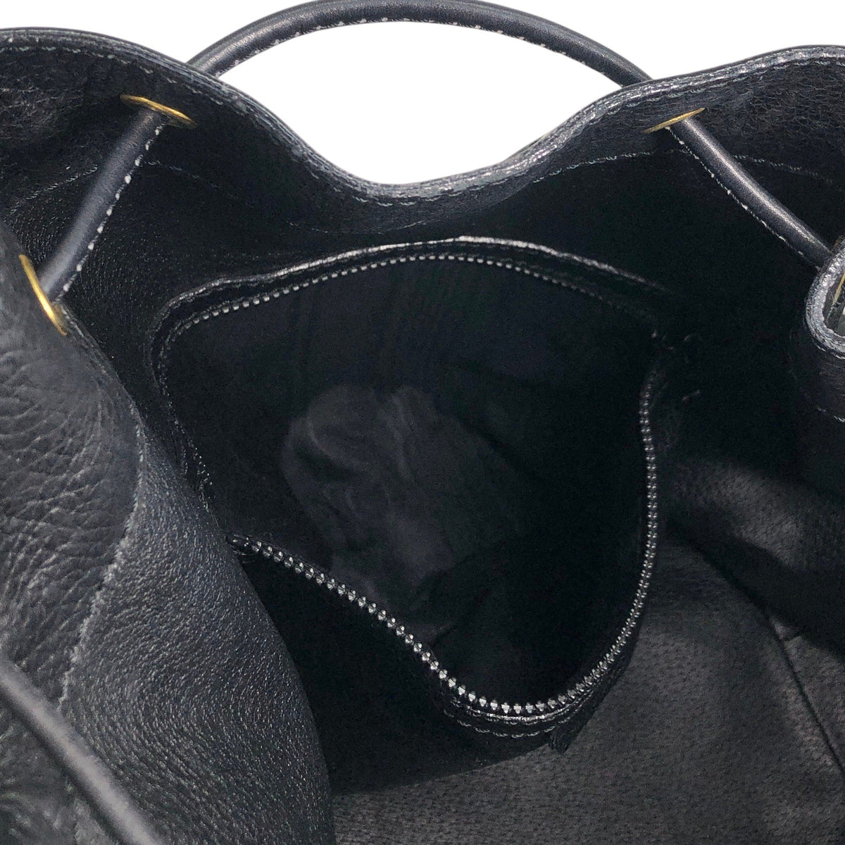 CELINE Gancini Front Pocket Drawstring Shoulder bag Black Vintage 3gt2jh