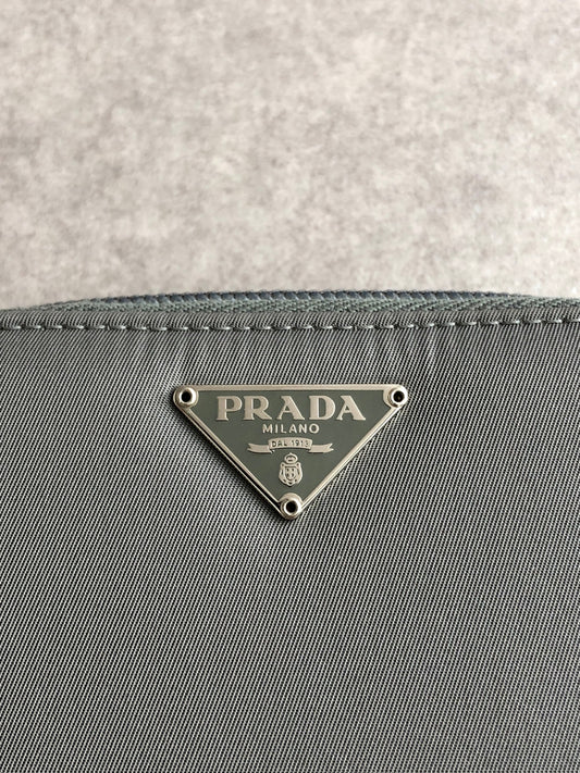 PRADA Tessuto Triangle Logo Folded Wallet Gray Vintage y6v82j
