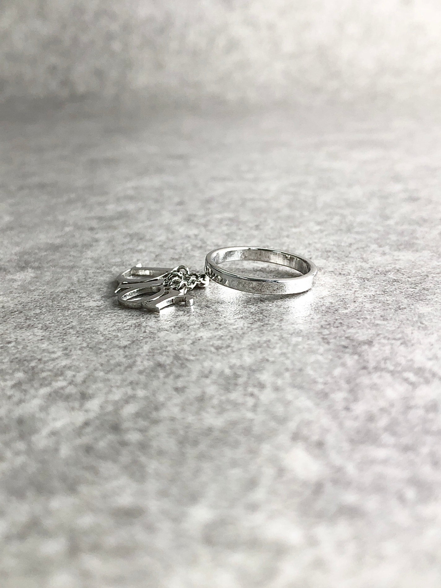 Christian Dior Logo Charm Ring Silver Vintage enmvv4