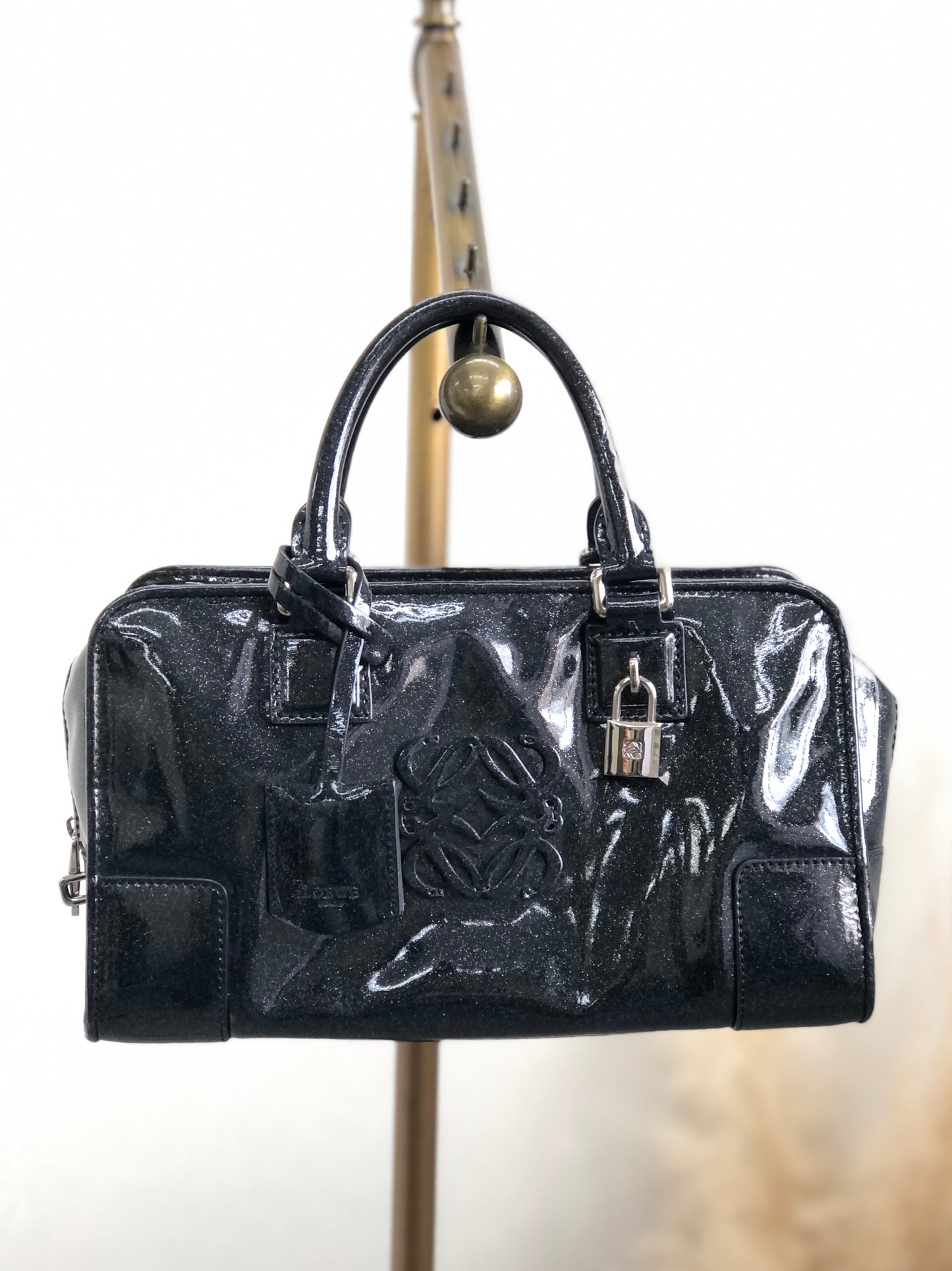 LOEWE Amazona28 Anagram Handbag Black Vintage 3w7hki