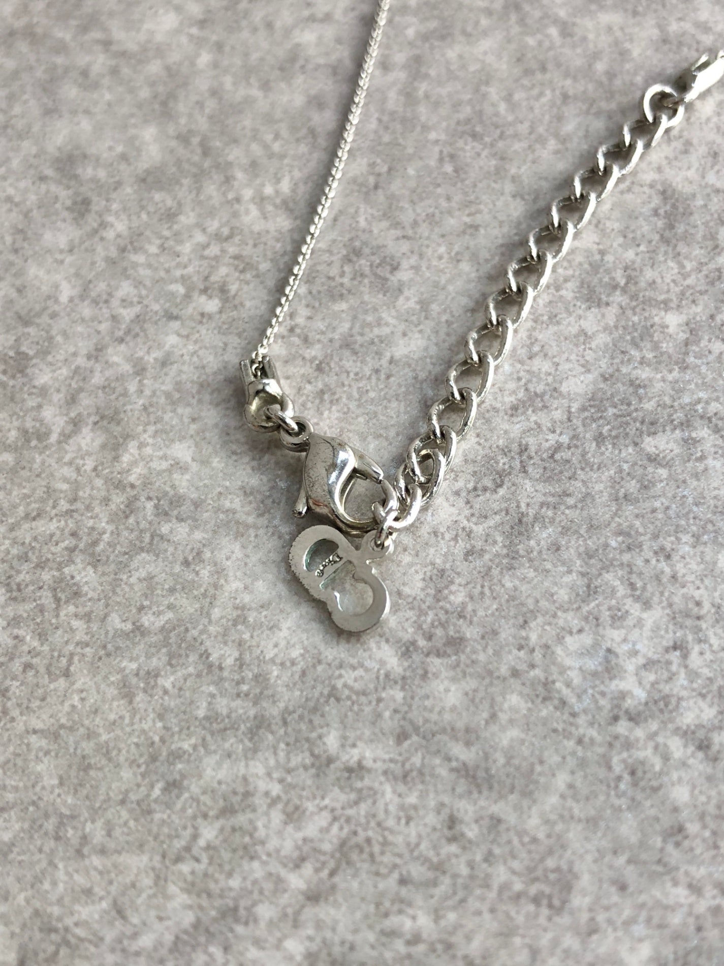 Dior ネックレス　シルバー　ロゴ　ユニセックス　archive Christian Dior CD Logo Necklace Silver Vintage ixy3ku