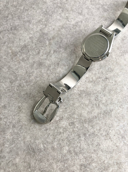 GUCCI Logo Quartz Watch Silver 6700L Vintage 28ufd2