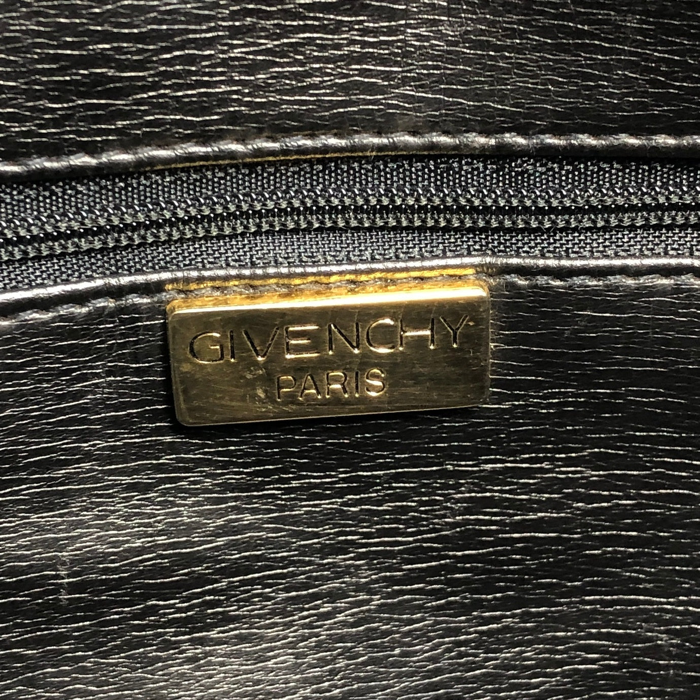 GIVENCHY Logo Chain Shoulder bag Black Vintage mt5pht