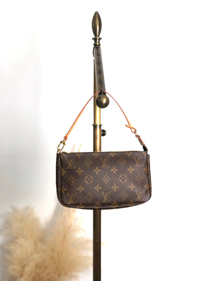 LOUIS VUITTON Monogram Pochette Accessoires Vintage htx74d