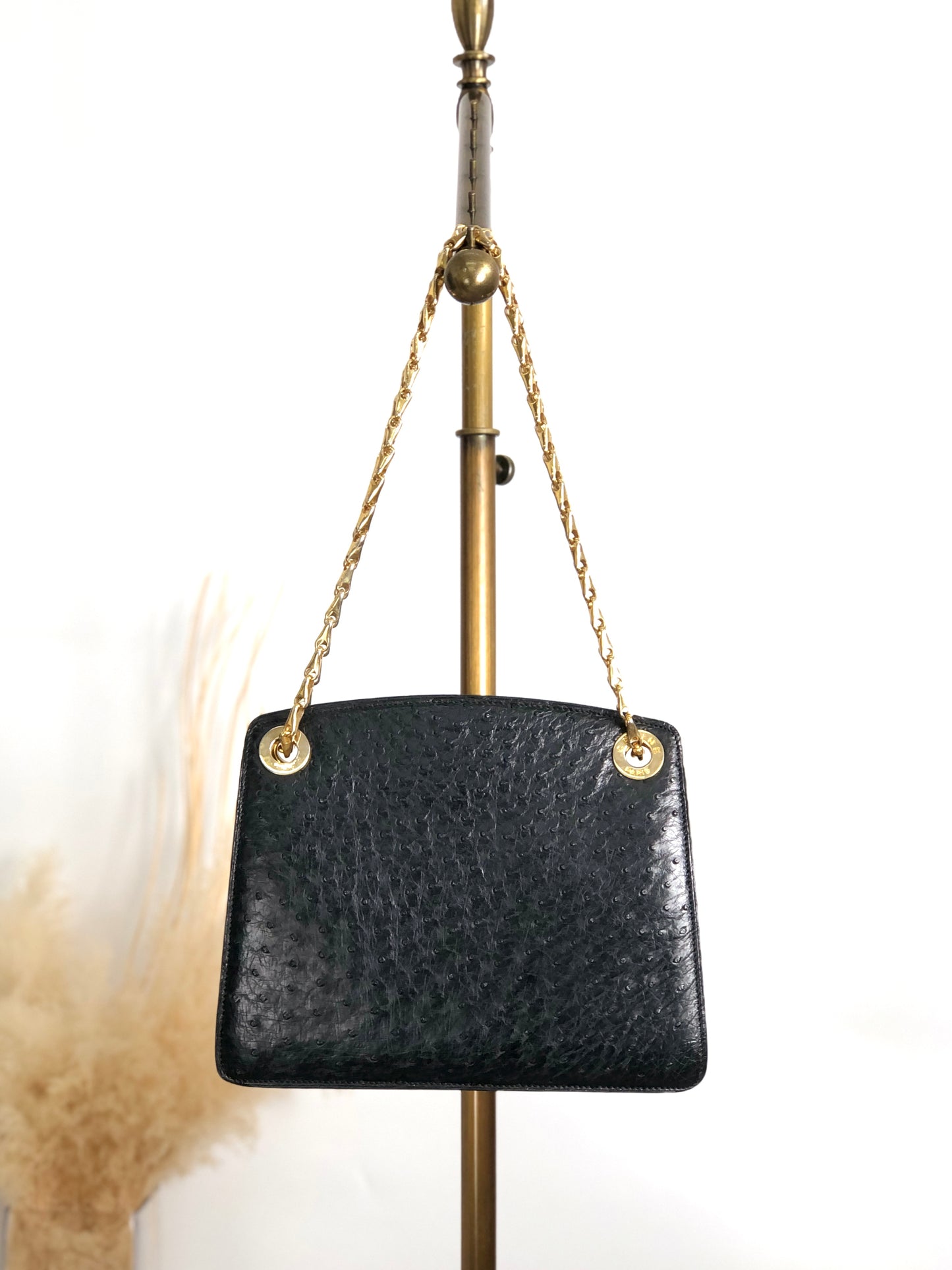 CELINE Circle Logo Chain Shoulder bag Black Vintage uyxx4c