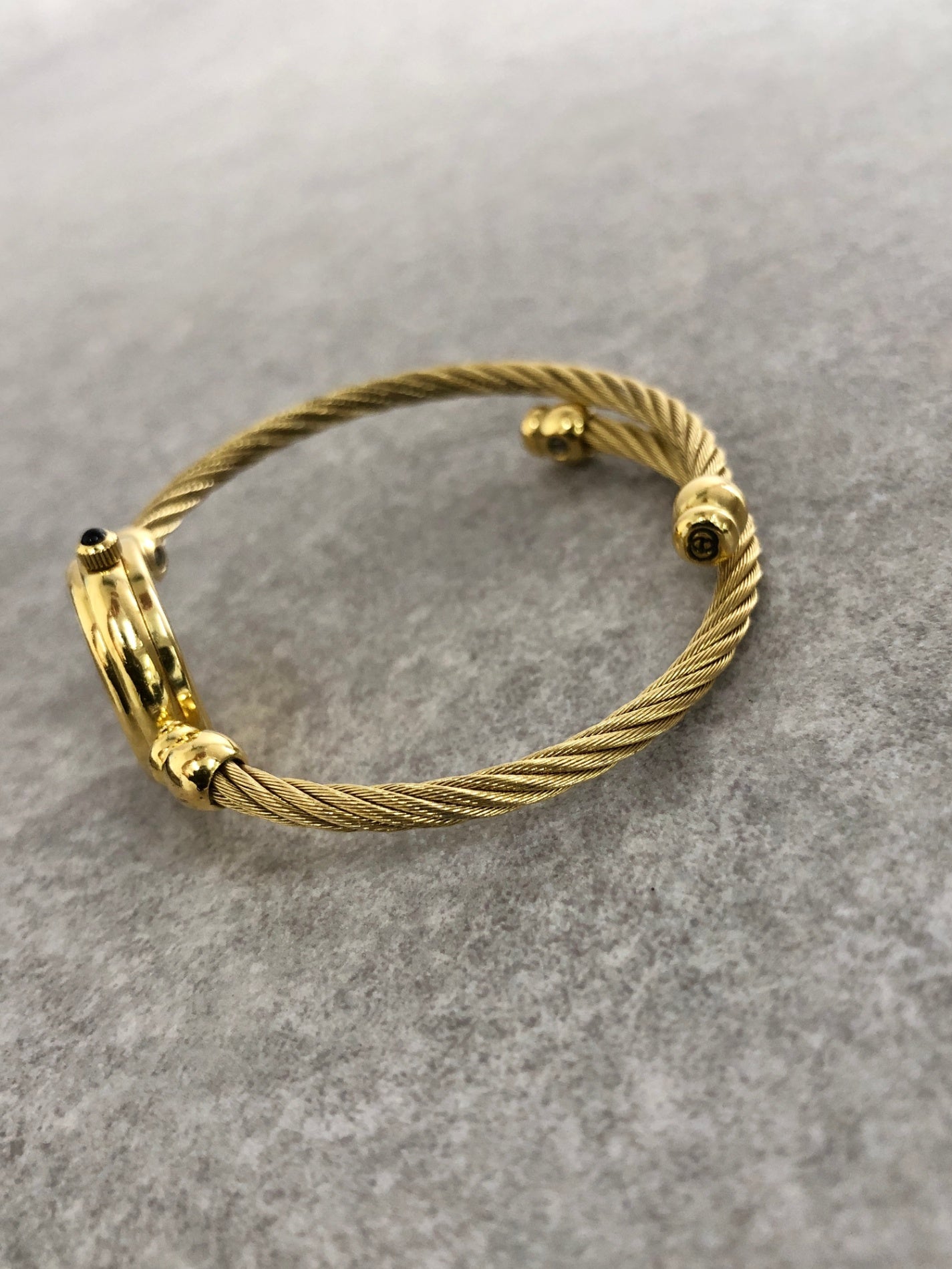 GUCCI Quartz Watch Bangle Gold Vintage 2700 4mvmkw