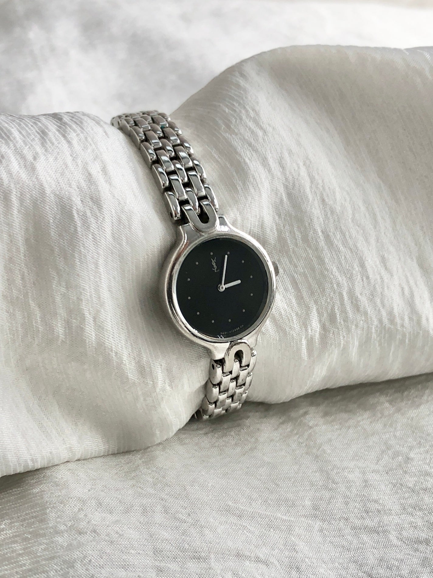Yves Saint Laurent YSL Logo Watch Silver Vintage 6nipf7