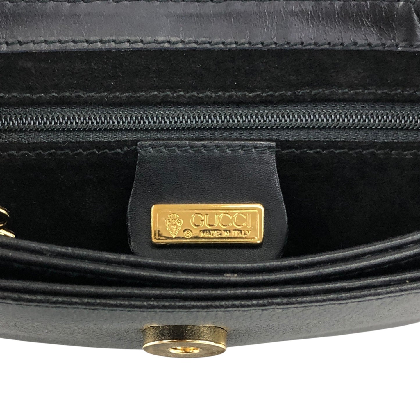 GUCCI Logo Shoulder bag Black Vintage irwn5s