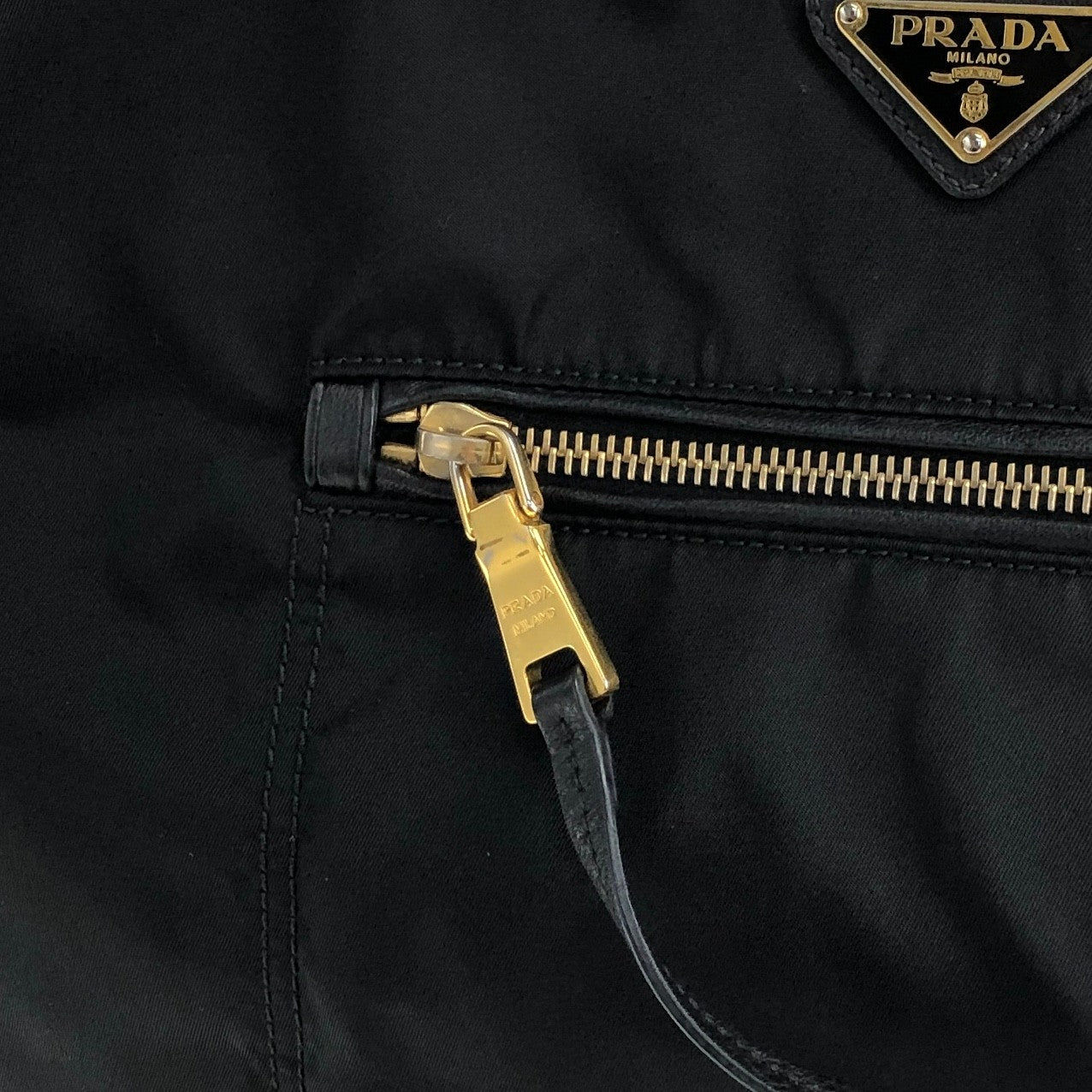 PRADA Tessuto Triangle Logo Front Pocket  Totebag Black Vintage 6rrumw