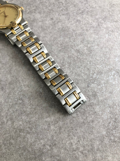 GUCCI Logo Quartz Watch Silver×Gold 9000M Vintage 3jsnej