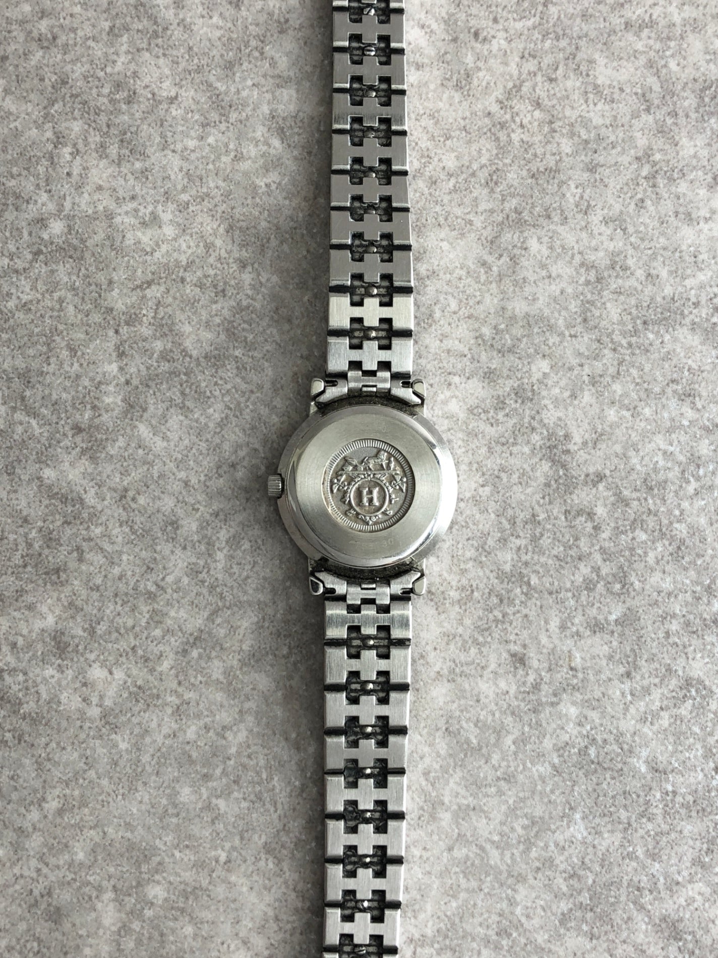 HERMES Serie 石英腕錶銀色復古 nhc2dv