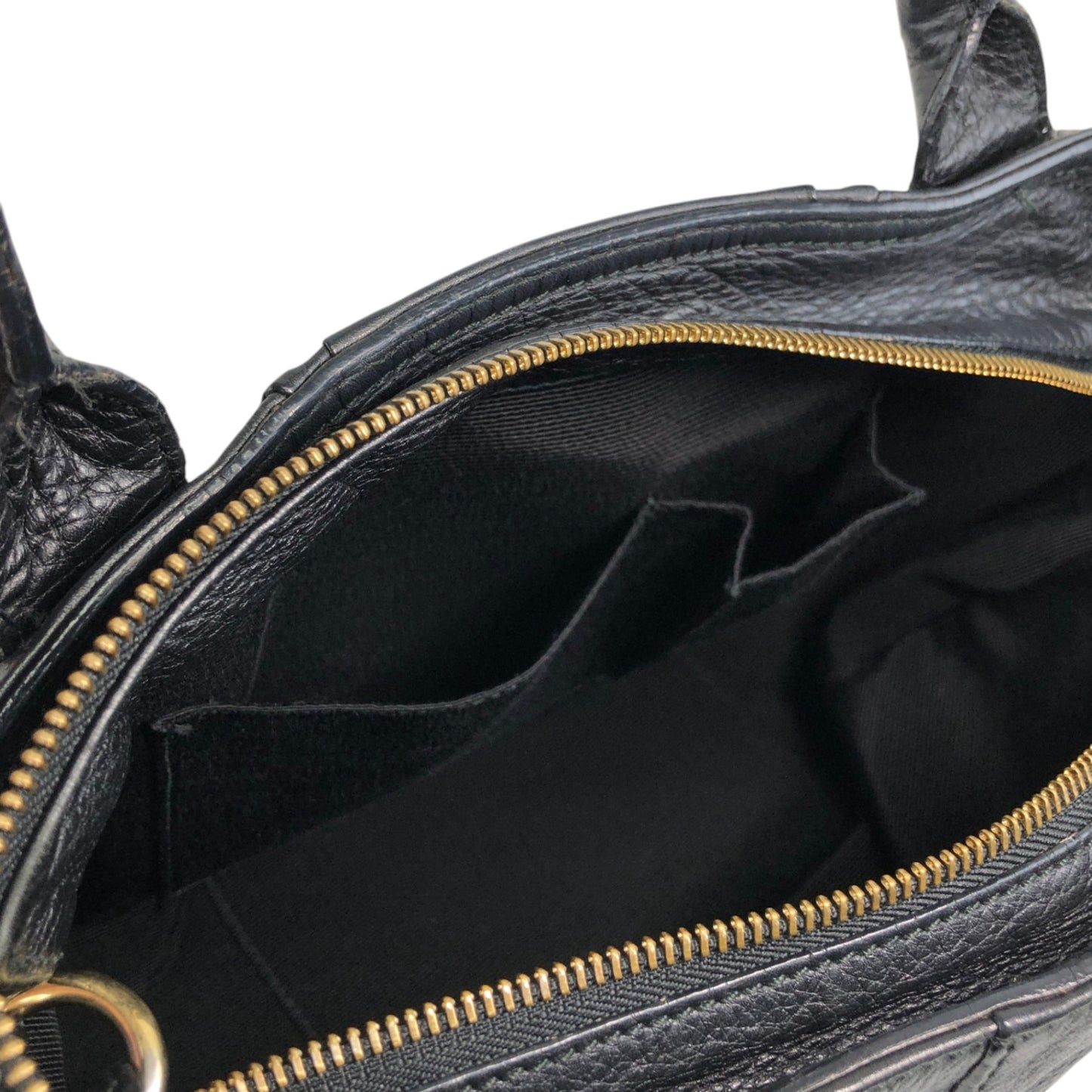 Salvatore Ferragamo Logo Embossed Two-way Handbag Shoulder bag Black Vintage 6dd4sj