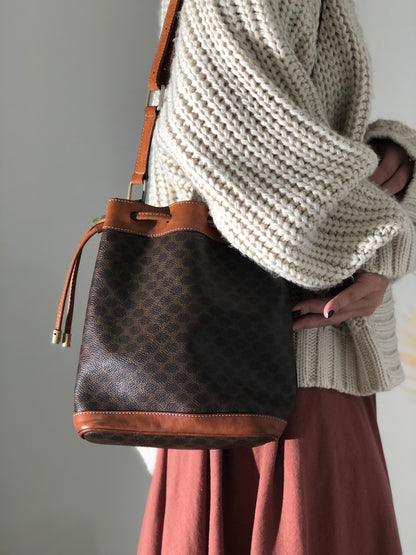 CELINE Macadam Leather Drawstring Small Shoulder bag Brown Vintage v3kt7s