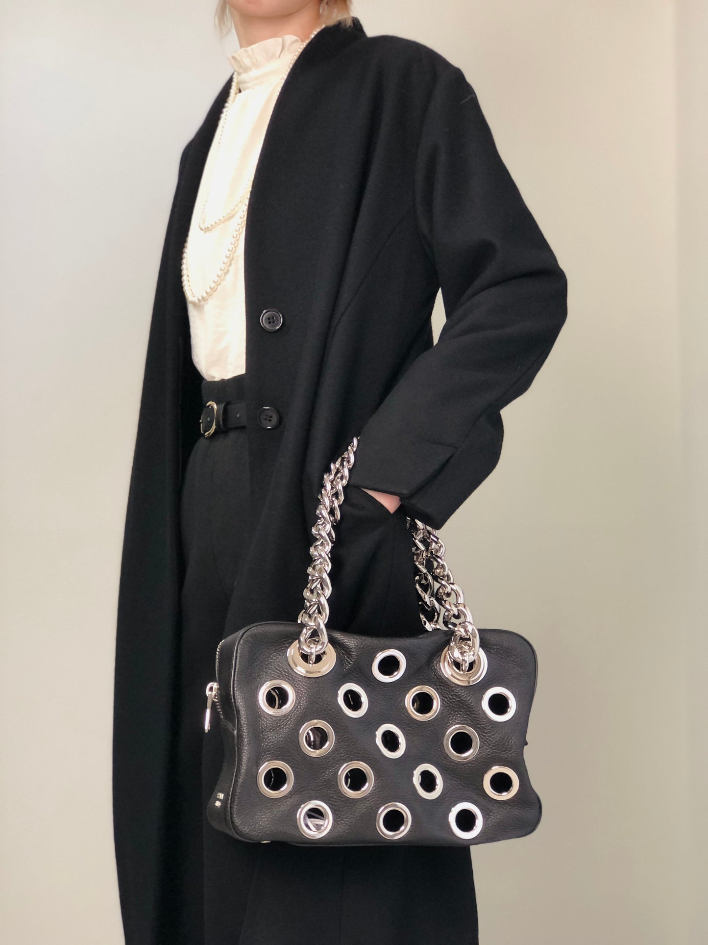 PRADA Logo Chain Handbag Black Vintage iubjy2