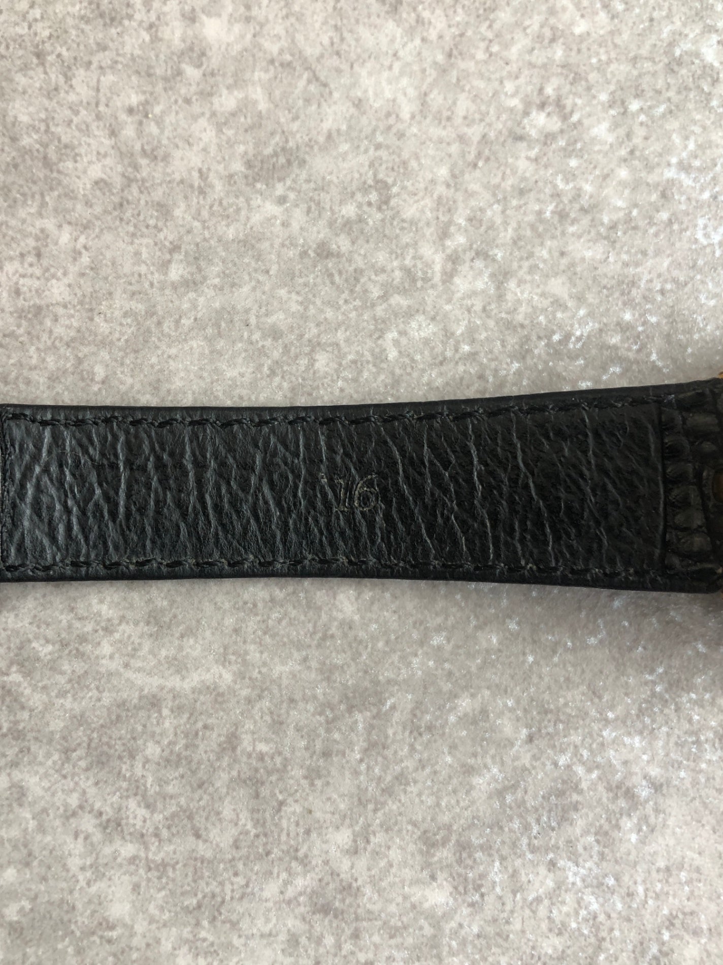 GUCCI Watch Black×Gold Vintage x7vvmr