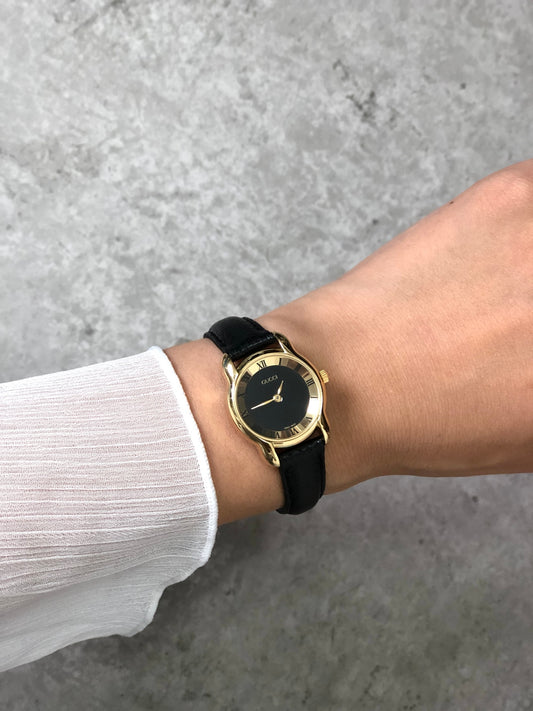 GUCCI Logo Quartz Watch Black×Gold Vintage zt6np6