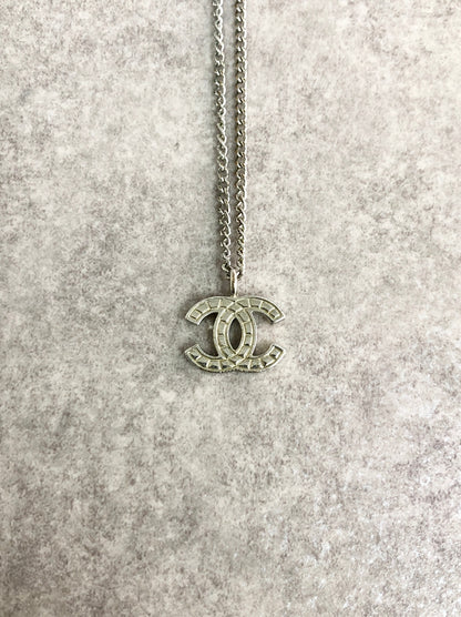 CHANEL Coco Mark Necklace Silver Vintage erswfu