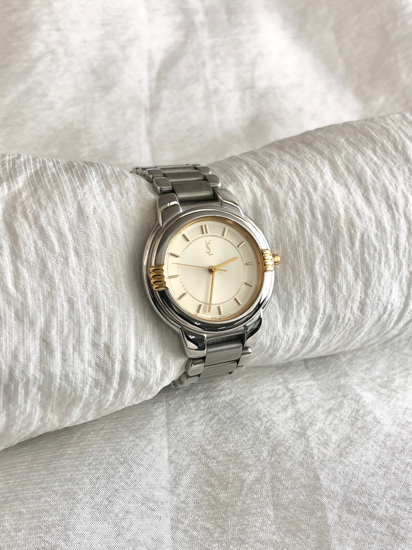 Yves Saint Laurent YSL Logo Quartz Watch Silver 6031-G11246 Vintage vcrgf8