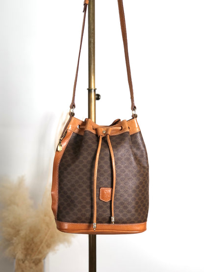 CELINE Macadam Blason Drawstring Shoulder bag Brown Vintage p5vd3z